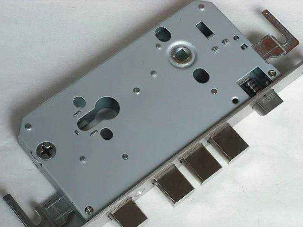 京山24小时上门开锁公司