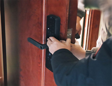 京山24小时上门开锁公司